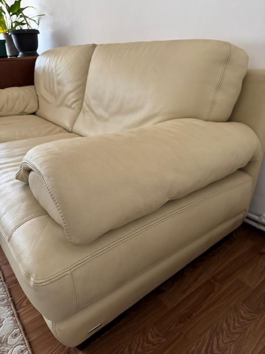 Canapea crem din piele Natuzzi