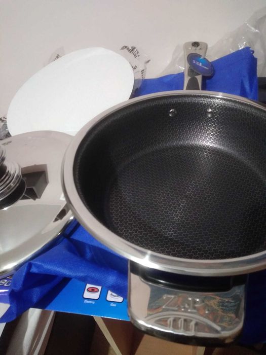 Vand set oale si cratiti nou din inox