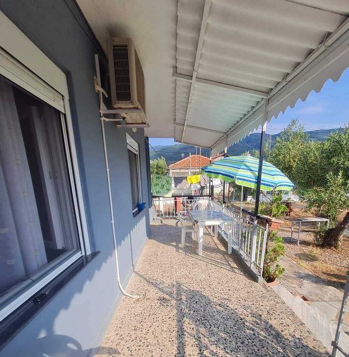 Продава къща 45м2 и двор 250м2 в Аспровалта, Гърция