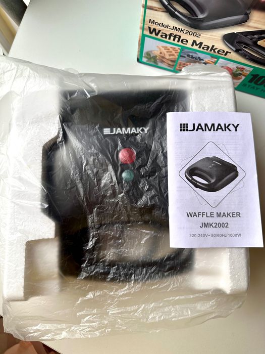 Вафельница новая