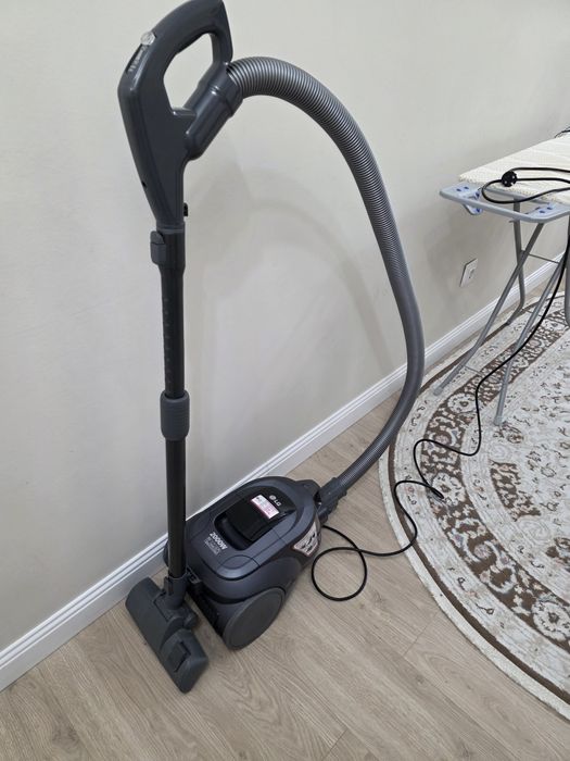 Пылесос LG 2000W