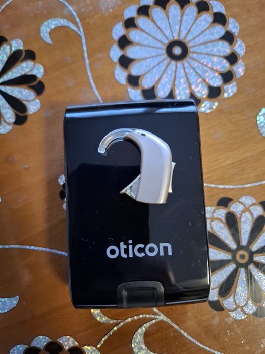 Слухов апарат нов