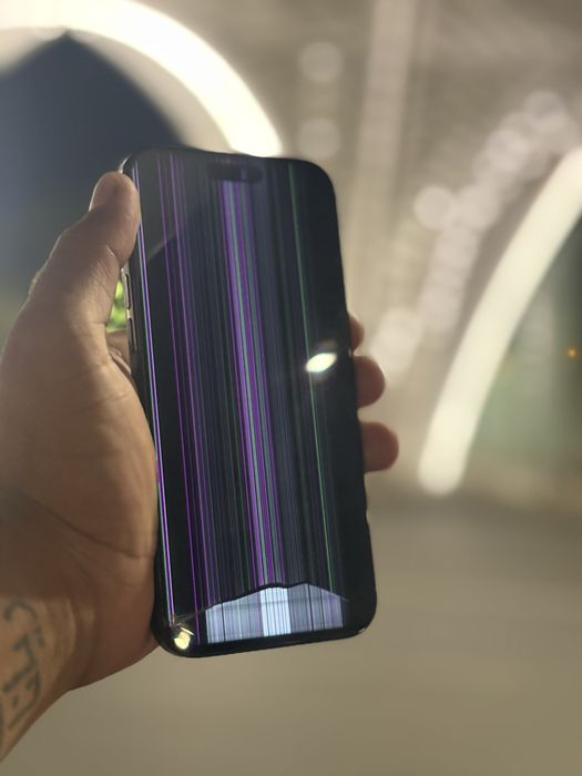 Vand/schimb iphone 16 pro max 512gb  display spart