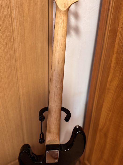 Bass electric + amplificator – set complet, stare foarte bună