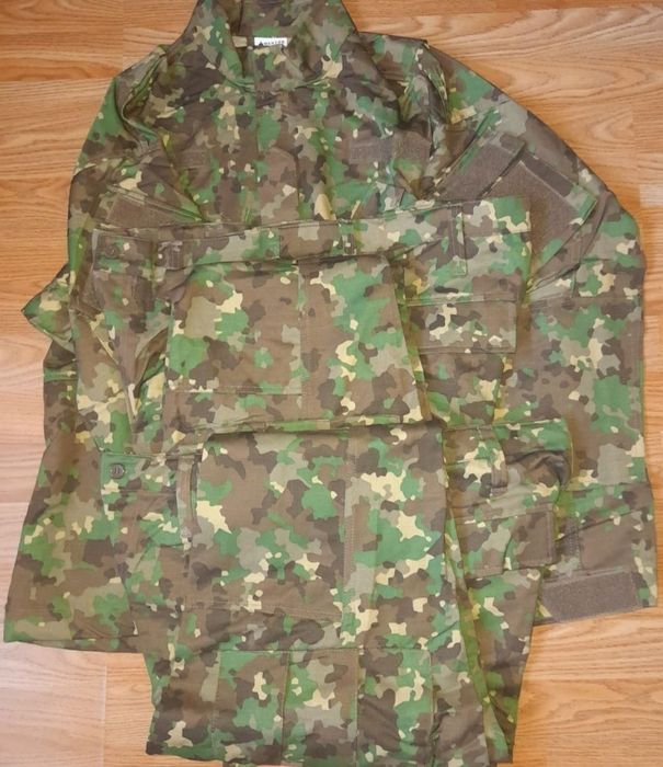 Ținută militară combat