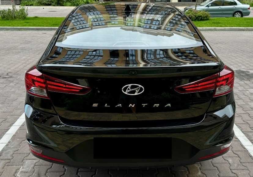 Hyundai Elantra 2019
