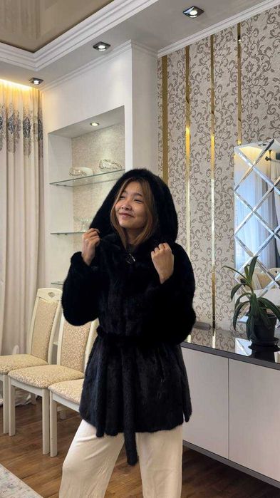 Норковая шуба черный бриллиант