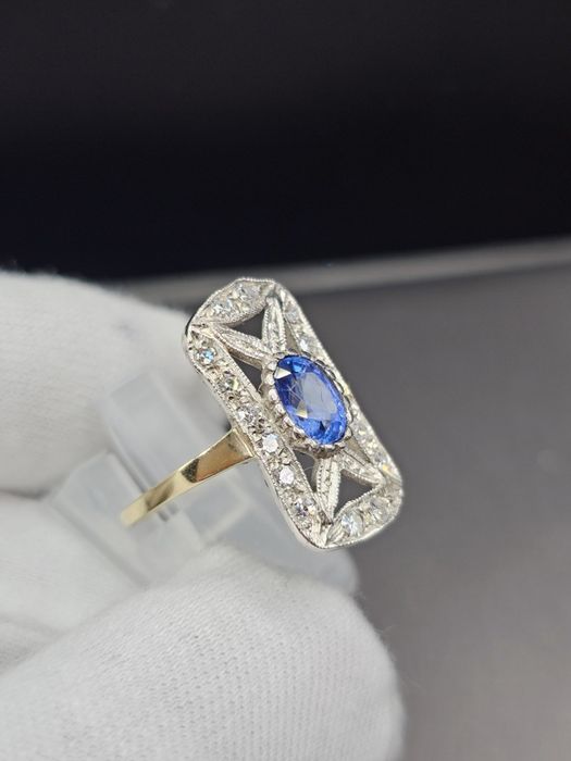 Винтидж пръстен в стил Ар Деко със сапфир и диаманти