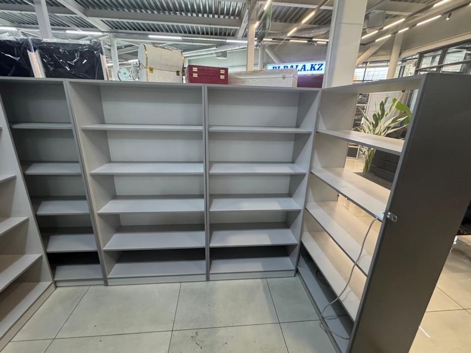 Продам витрины/стеллажи