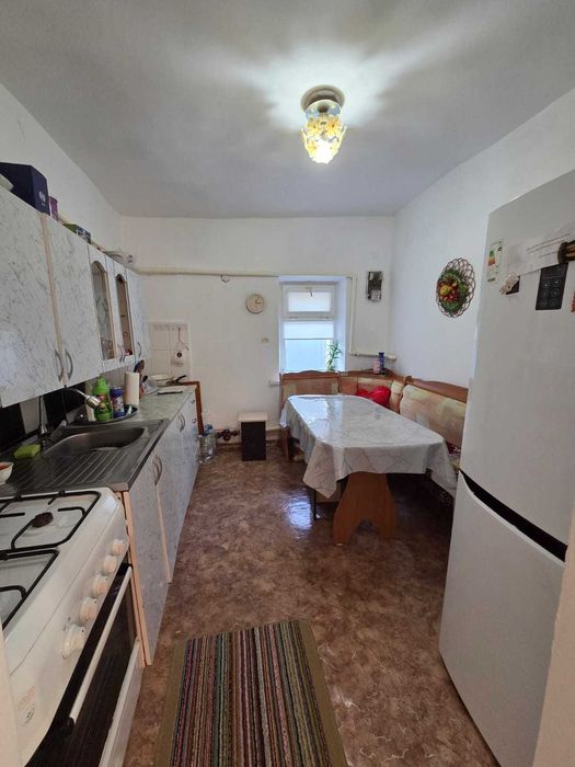 дом в Шанхае с пристройкой во дворе 2- этажный дом