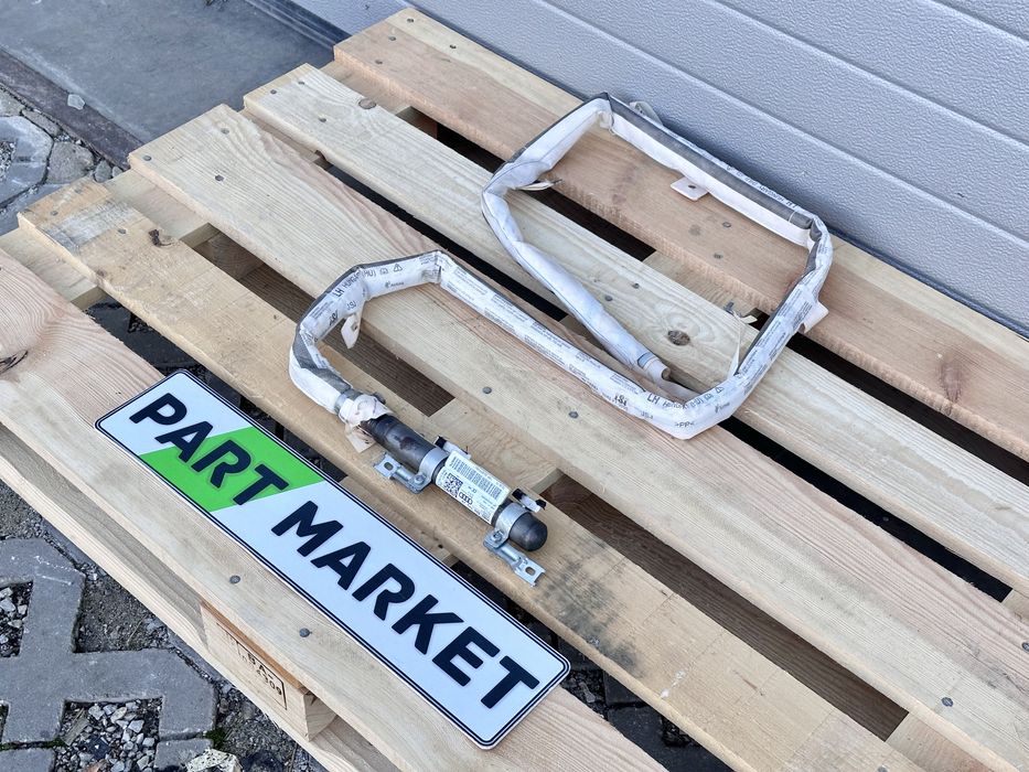 Лява щора завеса AUDI Q5 SQ5 8R0880741J