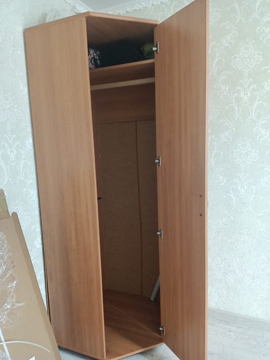 Продаётся угловой шкаф