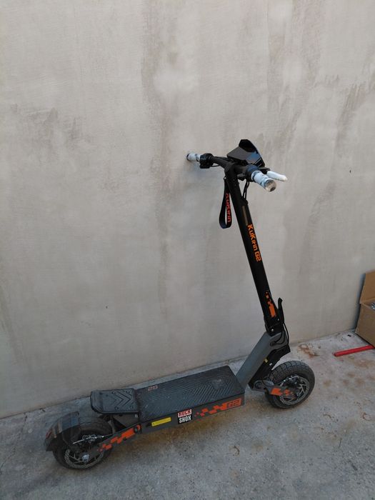 VAND URGENT trotineta electrica kukirin g2(2025) in stare impecabila.