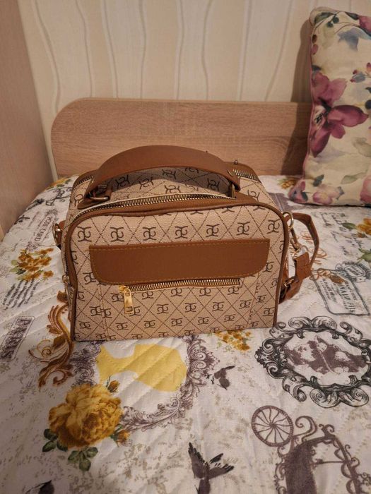 Нова дамска чанта