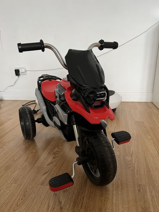 Трехколесный велосипед BMW