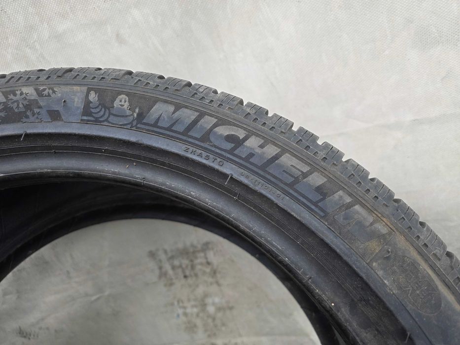 4бр Зимни гуми 255 40 19 - Michelin