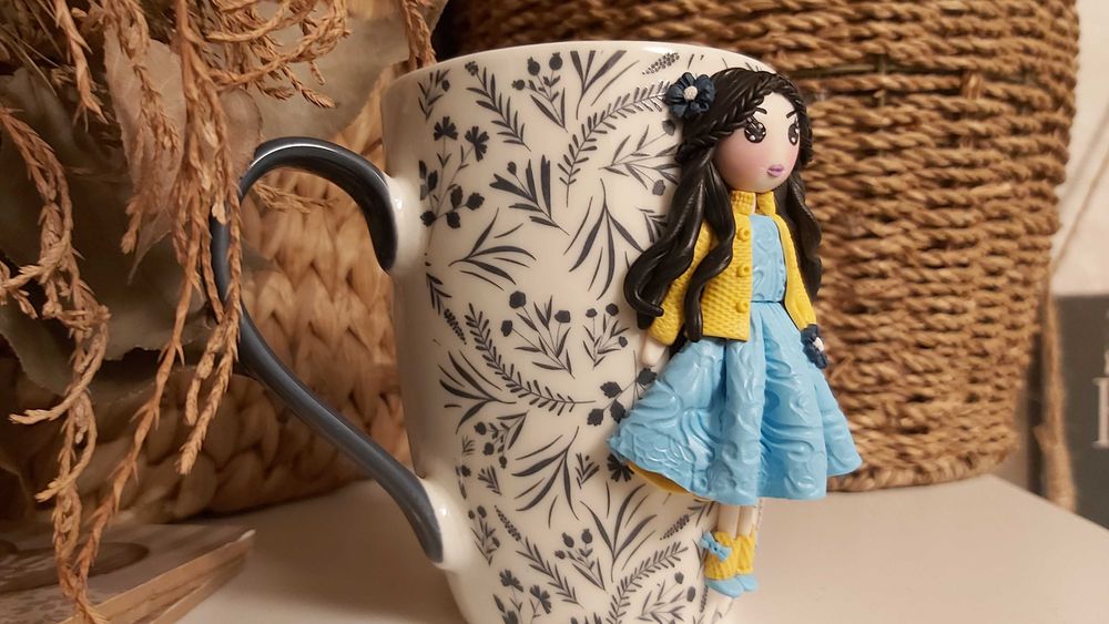 Cana cadou fetite, iubita papusa cu fundita fimo handmade