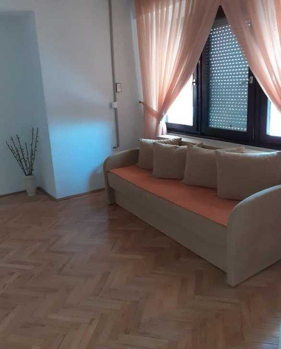 Дава се под наем Едностаен апартамент в Бургас, Победа - 35 кв.м за 198.9 € - Снимка #1