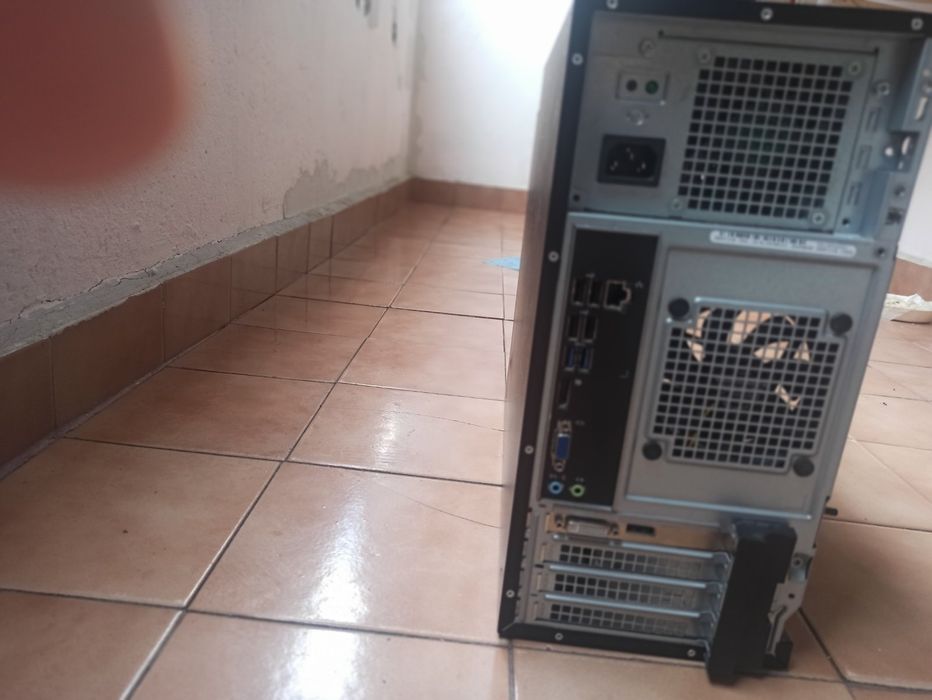 Офисна компютърна кутия