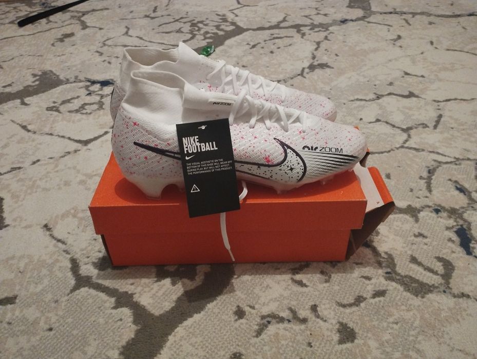 Футбольные бутсы