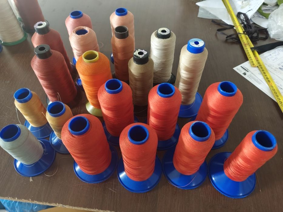 Bobine ață poliester 20, groase pentru blugi, cojoc, haine piele