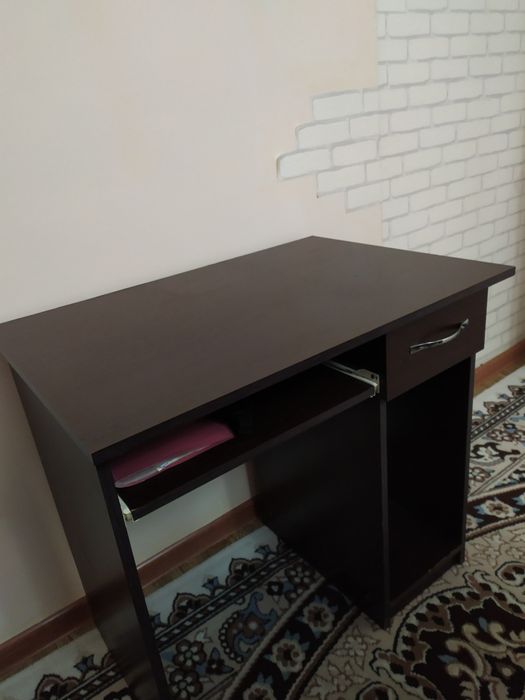 Стол компьютерный