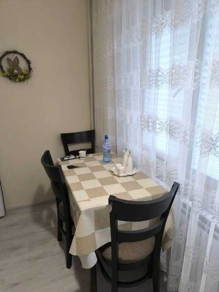 Дава се под наем Двустаен апартамент в Бургас, Славейков - 65 кв.м за 178.5 € - Снимка #4