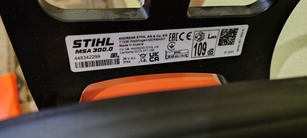 Drujba Stihl MSA 300 noua + baterie AP 30 . Noua