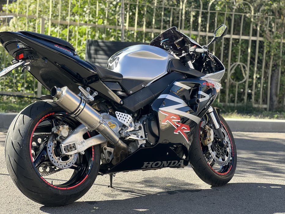 Honda CBR954RR Fireblade