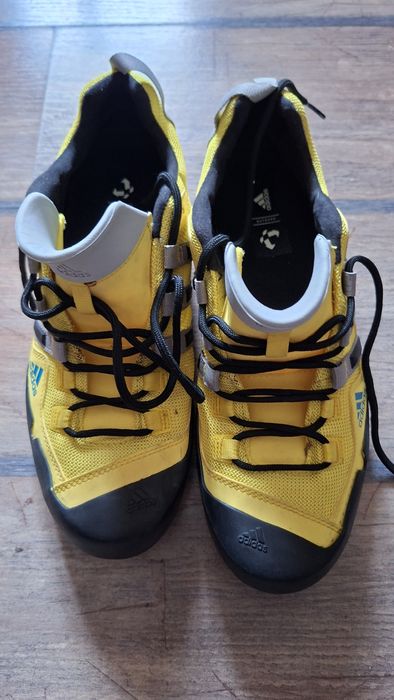 Маратонки ADIDAS Traxion