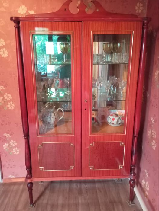 Продам румынский гарнитур