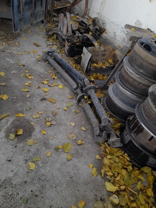 Зил запчастлар сотилади