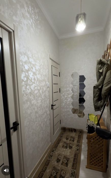 Срочно!!! 1 комнатная квартира.Юнусабад метро Бадамзар.