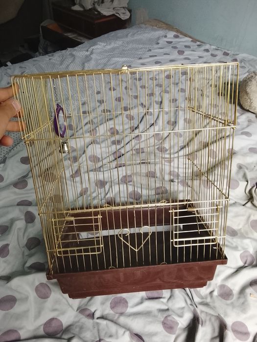 Продам Клетку для папугая