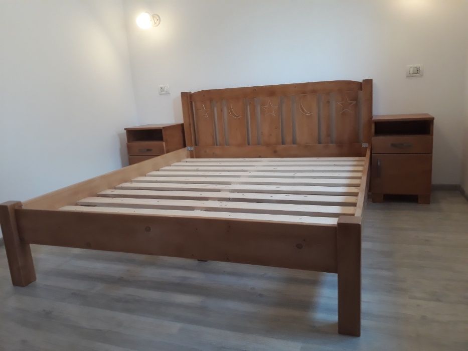 TRANSPORT GRATUIT.Pat matrimonial din lemn masiv cod 210