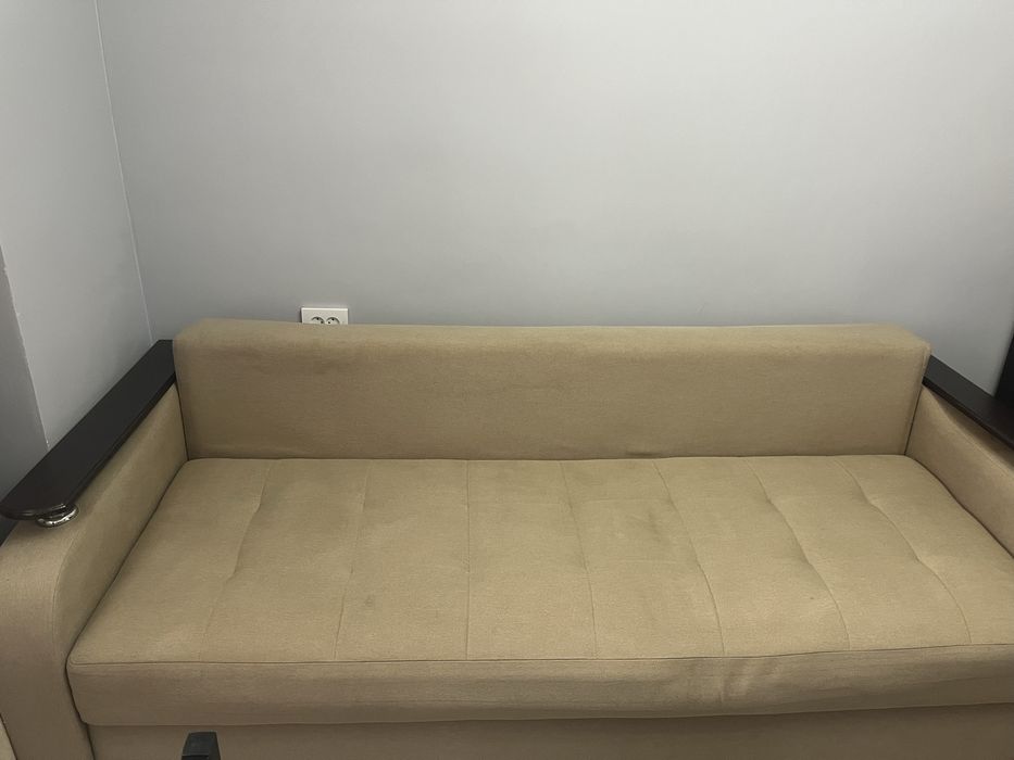 Отличный малогабаритный диван