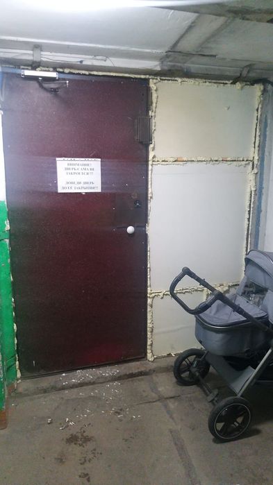 Продам железную дверь