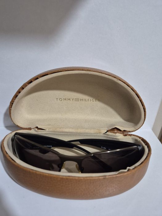 Слънчеви очила Tommy Hilfiger