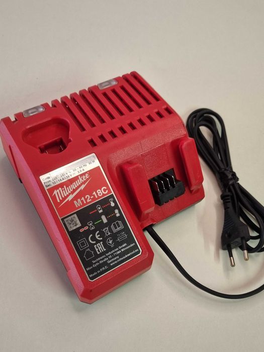 Incarcator MILWAUKEE M12-18FC