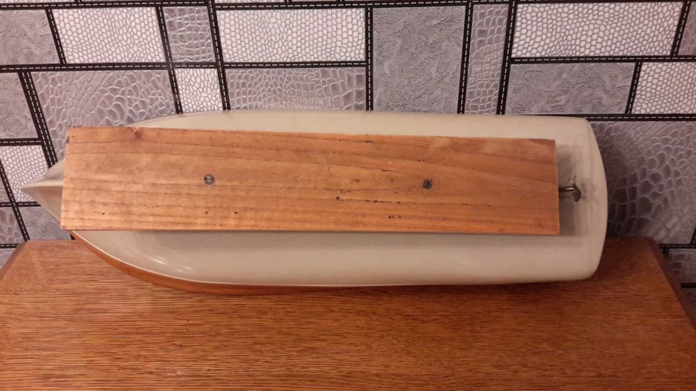 Голяма дървена яхта