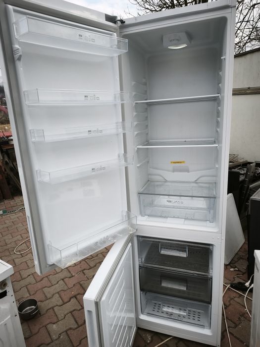 Combina frigorifica Arctic