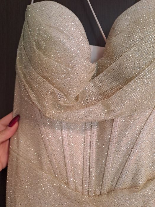 Бална рокля, блестяща, цвят "champagne gold"