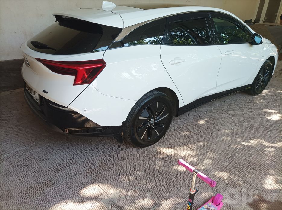 Buick VELIT6 ARENDAGA BERAMIZ yillari 2024 xotai zoʻr kraska toza