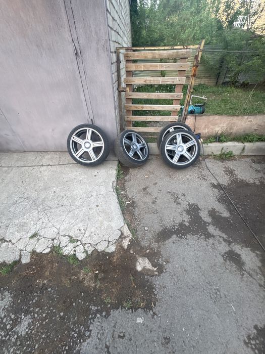 Продам Торус 205/40/17 с в сборе с резиной