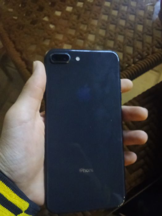 iphone8+ ekran olmashgan orginal ekran qoyilgan