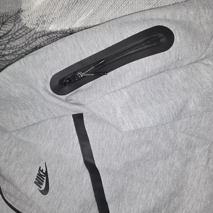 Bluza de trening nike tech gri ( pret negociabil)