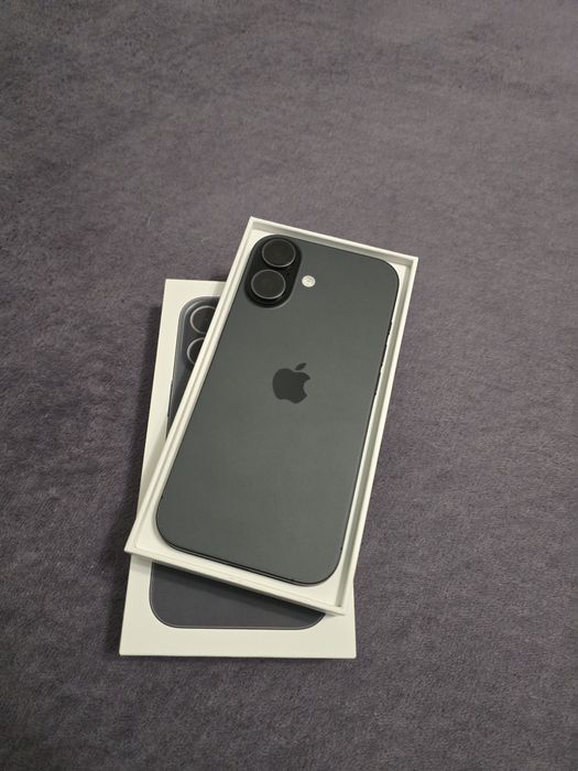 Vand/Schimb Iphone 17 nou/256gb