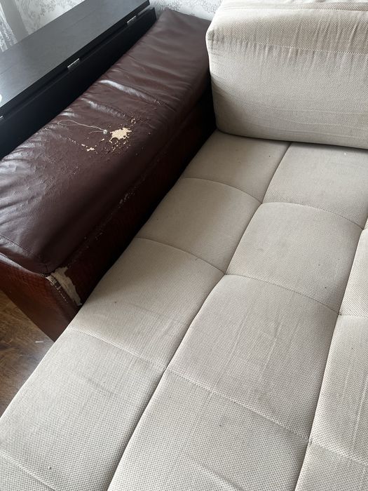 Отдам даром диван