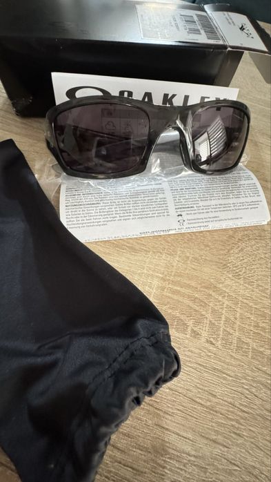 Слънчеви очила Oakley