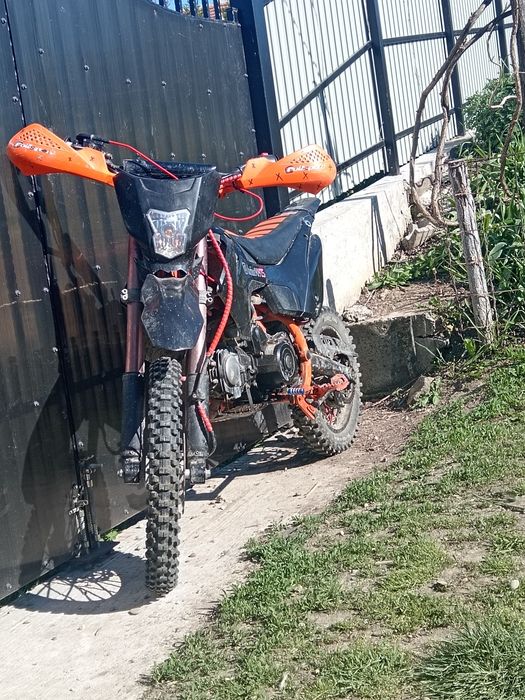 Vând cross 125 cc